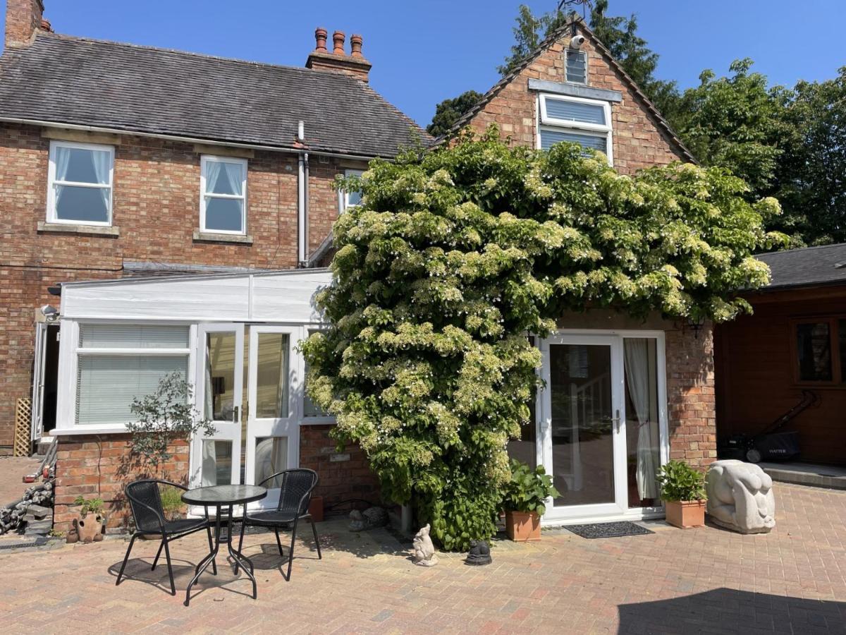 Apartamento The Corner House, 36, Broadway Road, Evesham Exterior foto